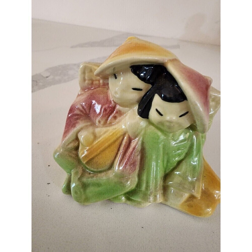 Vintage Shawnee Pottery Ceramic Asian Couple Planter #573